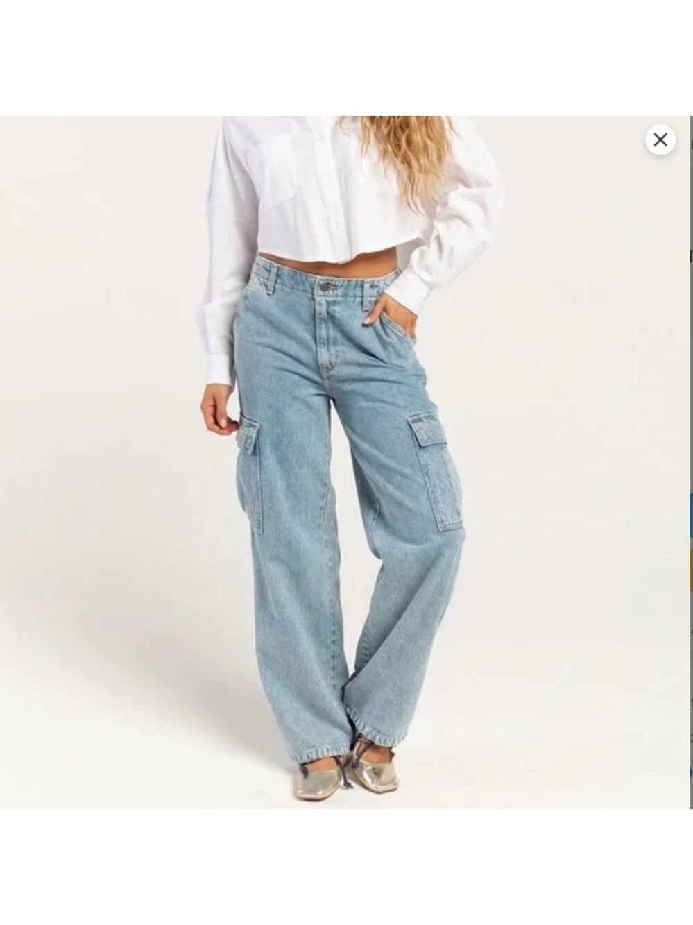 Levi's Women's Baggy Cargo Jeans Size 27x30 in Look At Me Light Wash
